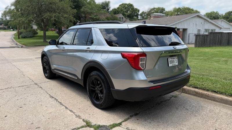 Ford Explorer XLT 2023