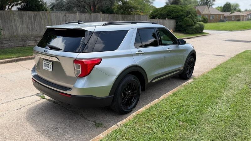 Ford Explorer XLT 2023
