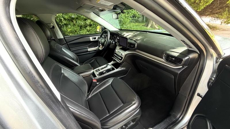 Ford Explorer XLT 2023
