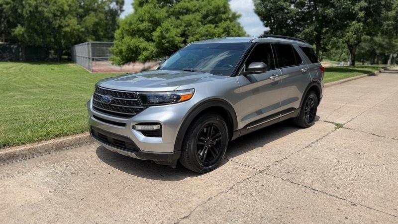 Ford Explorer XLT 2023