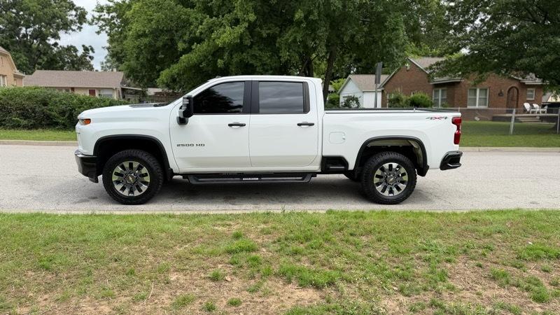 Chevrolet Silverado 2500HD Custom Crew Cab Short Box 4WD 2023