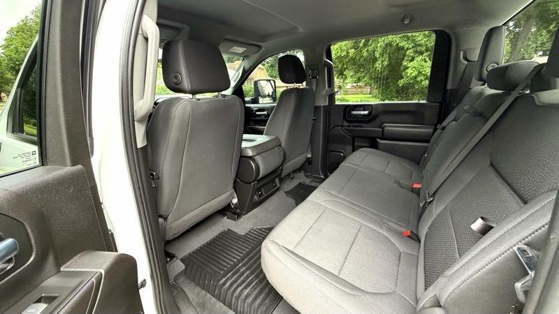 Chevrolet Silverado 2500HD Custom Crew Cab Short Box 4WD 2023