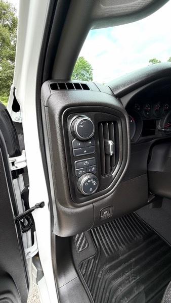 Chevrolet Silverado 2500HD Custom Crew Cab Short Box 4WD 2023