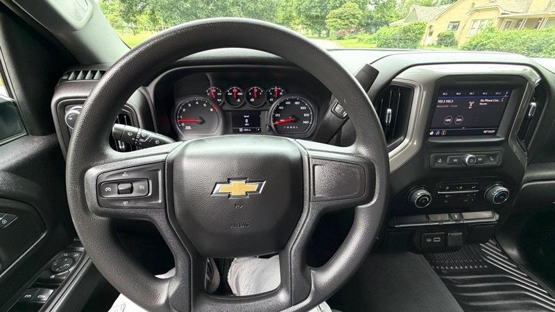 Chevrolet Silverado 2500HD Custom Crew Cab Short Box 4WD 2023