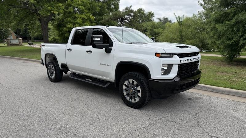 Chevrolet Silverado 2500HD Custom Crew Cab Short Box 4WD 2023