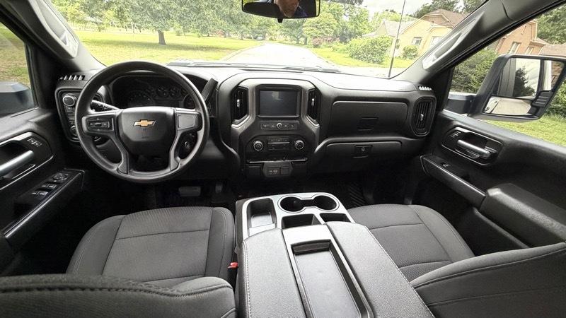 Chevrolet Silverado 2500HD Custom Crew Cab Short Box 4WD 2023