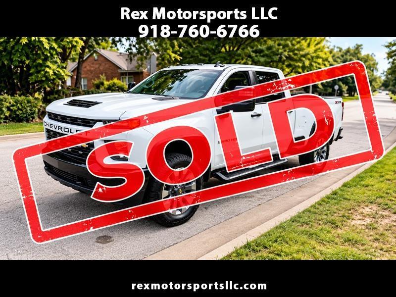 Chevrolet Silverado 2500HD Custom Crew Cab Short Box 4WD 2023
