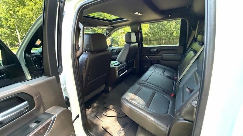 GMC Sierra 2500HD Denali Crew Cab 4WD SB 2023