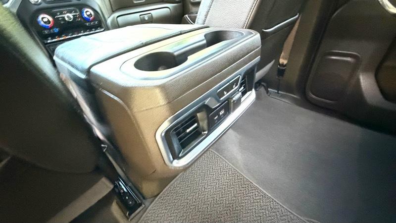 GMC Sierra 2500HD Denali Crew Cab 4WD SB 2023