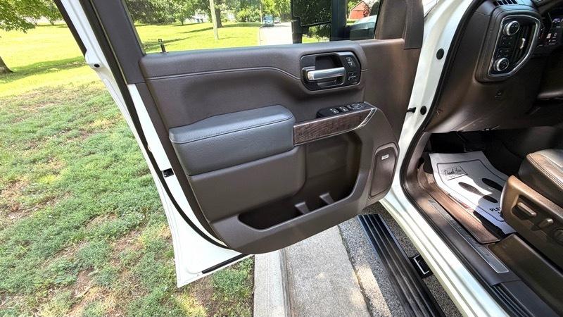 GMC Sierra 2500HD Denali Crew Cab 4WD SB 2023