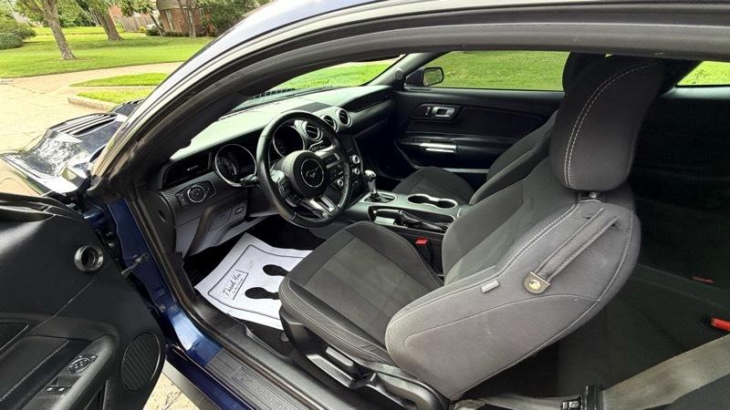 Ford Mustang EcoBoost Coupe 2019