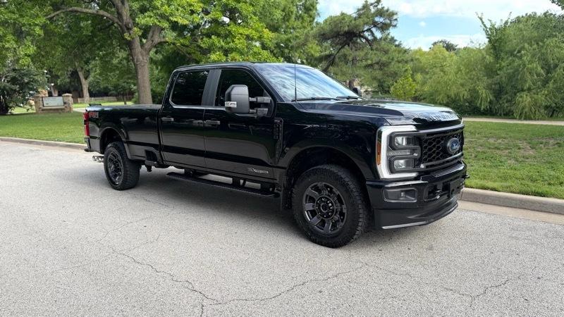 Ford F-250 SD XL Crew Cab 4WD 2024
