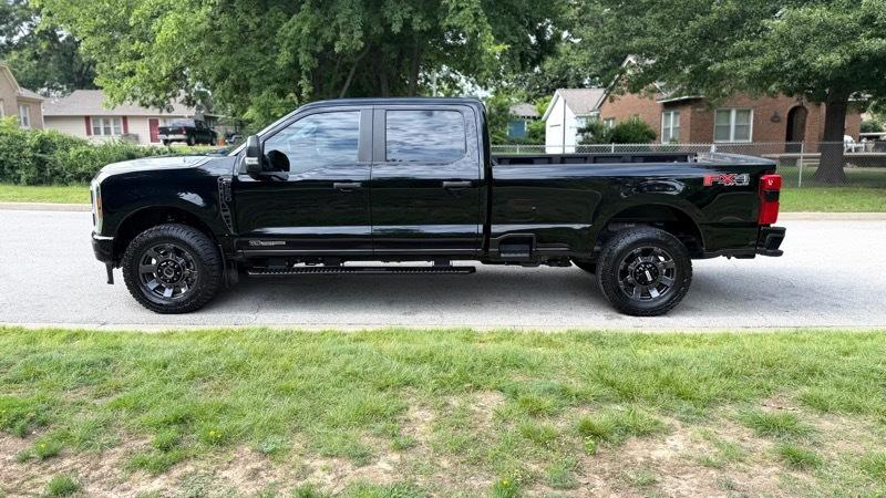 Ford F-250 SD XL Crew Cab 4WD 2024
