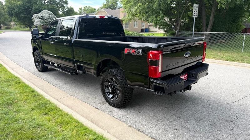 Ford F-250 SD XL Crew Cab 4WD 2024