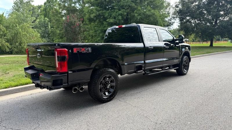 Ford F-250 SD XL Crew Cab 4WD 2024