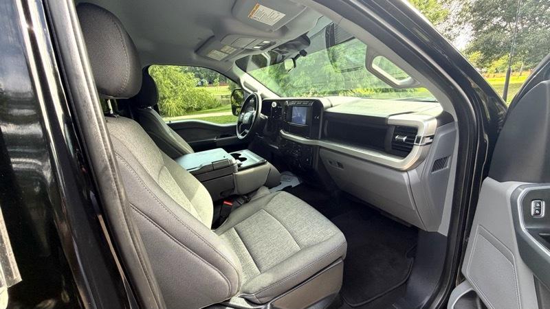 Ford F-250 SD XL Crew Cab 4WD 2024