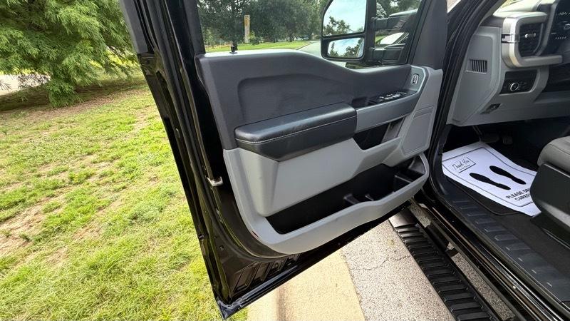 Ford F-250 SD XL Crew Cab 4WD 2024