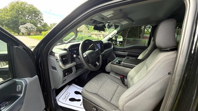 Ford F-250 SD XL Crew Cab 4WD 2024