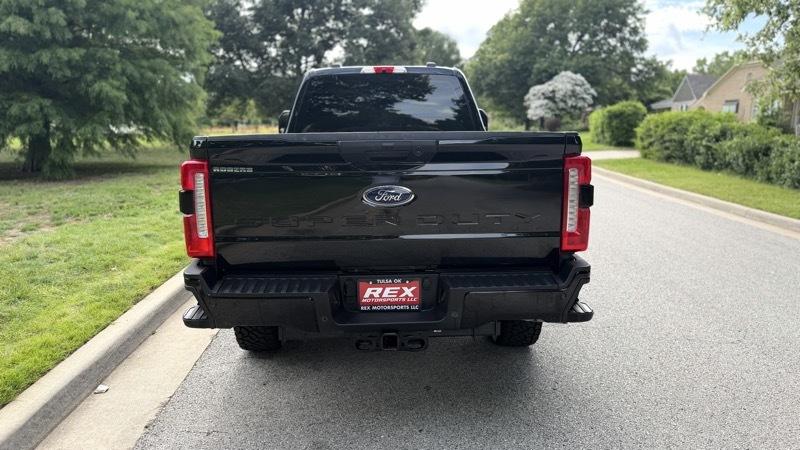 Ford F-250 SD XL Crew Cab 4WD 2024