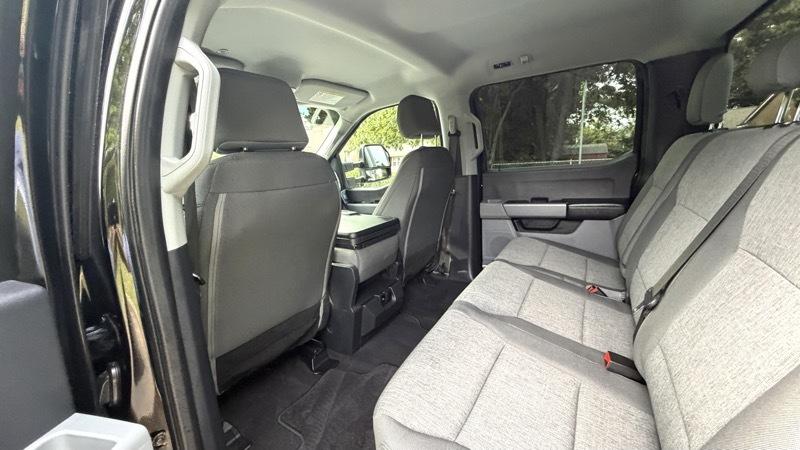 Ford F-250 SD XL Crew Cab 4WD 2024