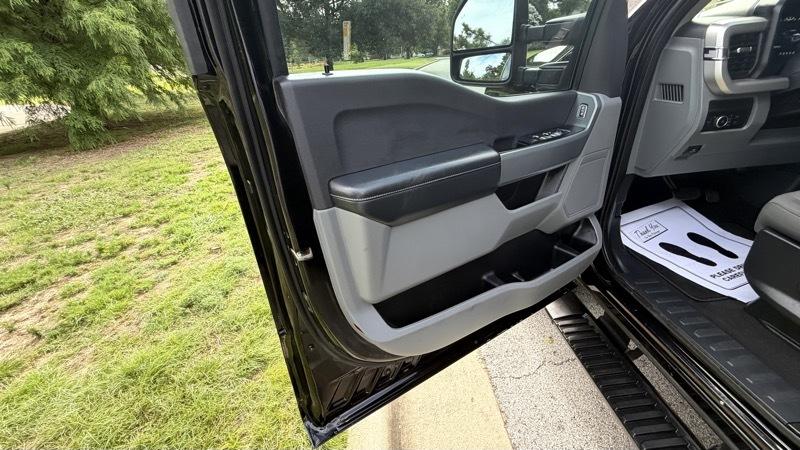 Ford F-250 SD XL Crew Cab 4WD 2024