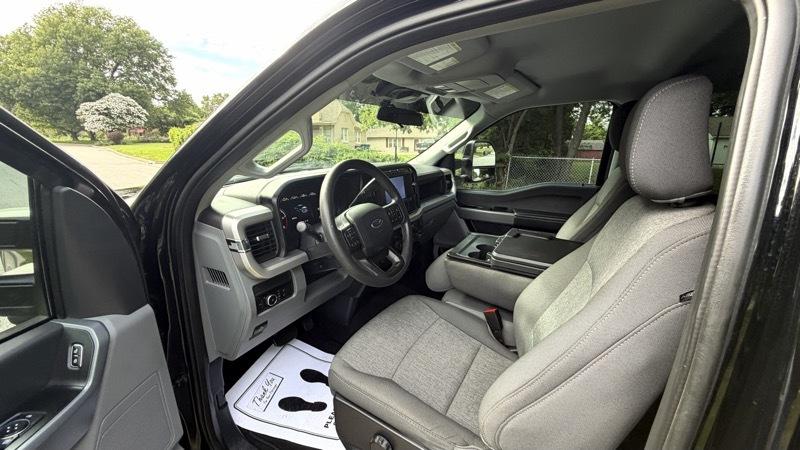 Ford F-250 SD XL Crew Cab 4WD 2024