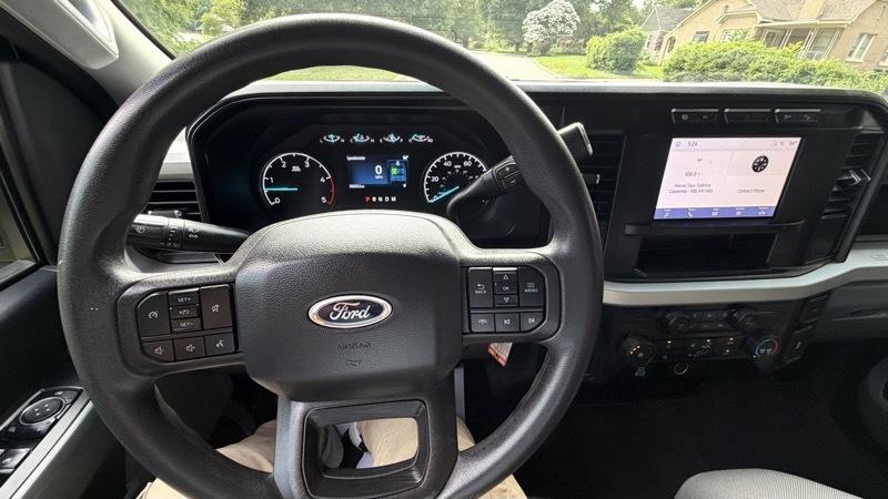 Ford F-250 SD XL Crew Cab 4WD 2024