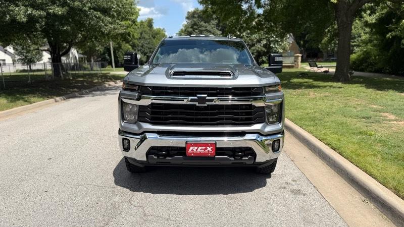 Chevrolet Silverado 2500HD 4WD Crew Cab 167.7" LT 2025