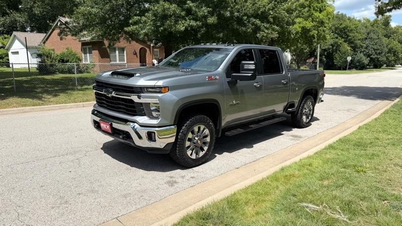 Chevrolet Silverado 2500HD 4WD Crew Cab 167.7" LT 2025