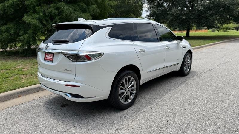 Buick Enclave Avenir FWD 2024
