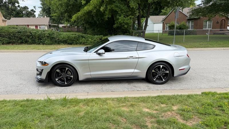 Ford Mustang EcoBoost Coupe 2018