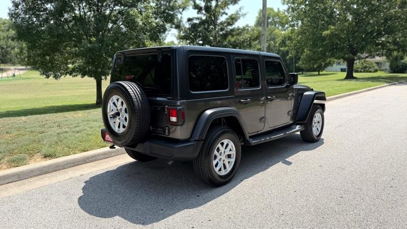 Jeep Wrangler Unlimited Sport 2023