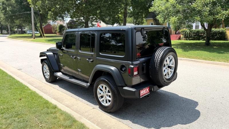 Jeep Wrangler Unlimited Sport 2023