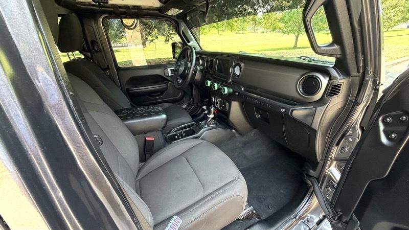 Jeep Wrangler Unlimited Sport 2023