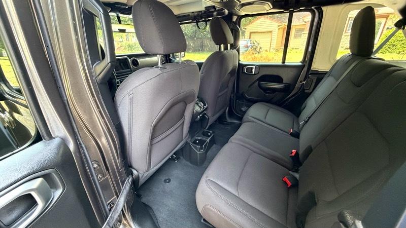 Jeep Wrangler Unlimited Sport 2023