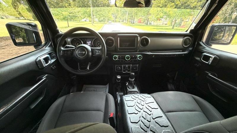 Jeep Wrangler Unlimited Sport 2023