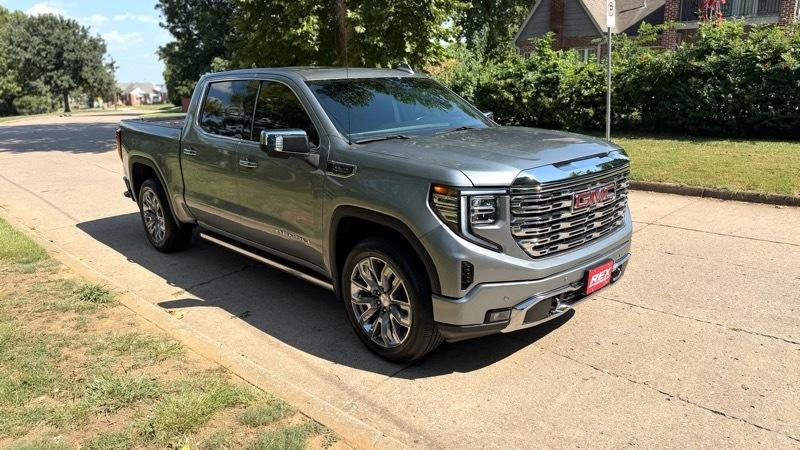 GMC Sierra 1500 Denali Crew Cab Short Box 4WD 2024