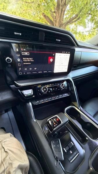 GMC Sierra 1500 Denali Crew Cab Short Box 4WD 2024