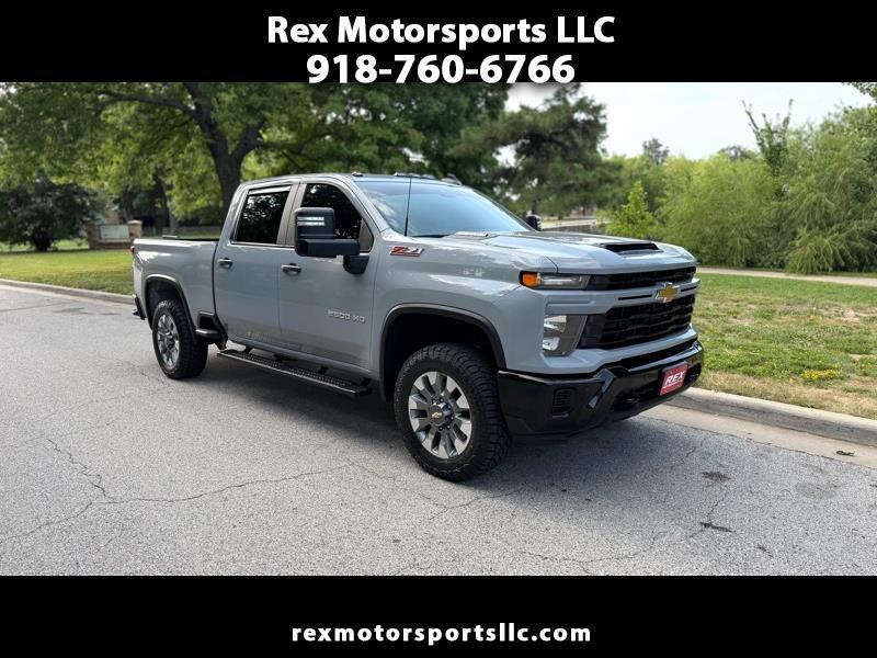 Chevrolet Silverado 2500HD Custom Double Cab Long Box 4WD 2025