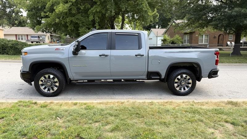 Chevrolet Silverado 2500HD Custom Double Cab Long Box 4WD 2025