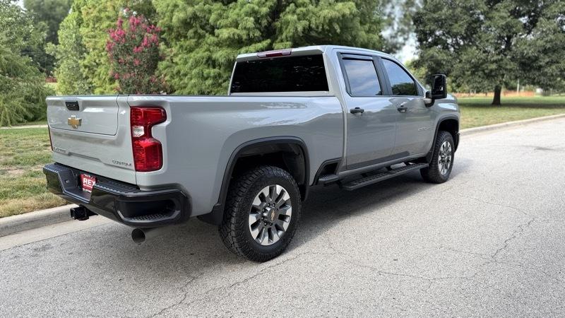Chevrolet Silverado 2500HD Custom Double Cab Long Box 4WD 2025