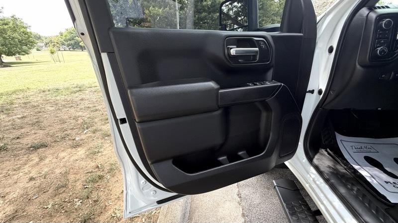 Chevrolet Silverado 1500 4WD Crew Cab 143.5" LT w/1LT 2023
