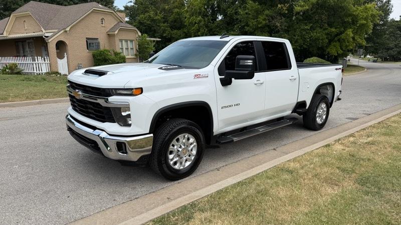 Chevrolet Silverado 2500HD LT 4WD 2026