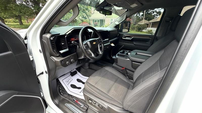 Chevrolet Silverado 2500HD LT 4WD 2026