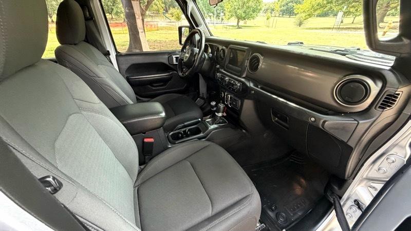 Jeep Gladiator Sport 2021