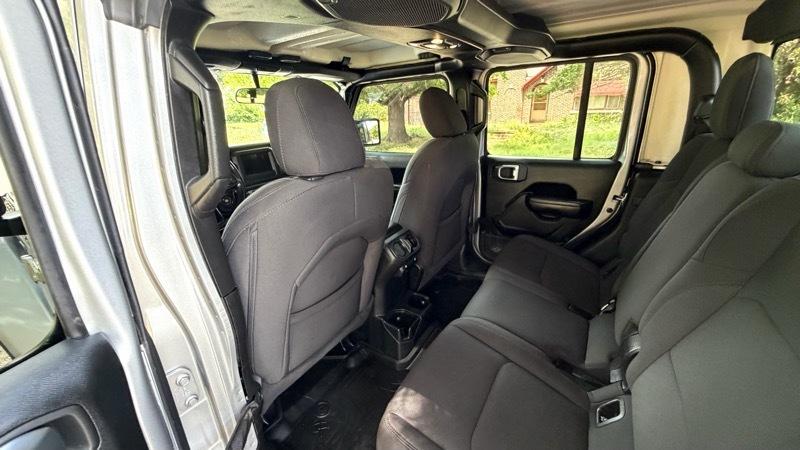 Jeep Gladiator Sport 2021
