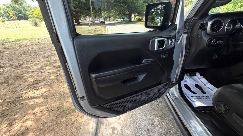 Jeep Gladiator Sport 2021