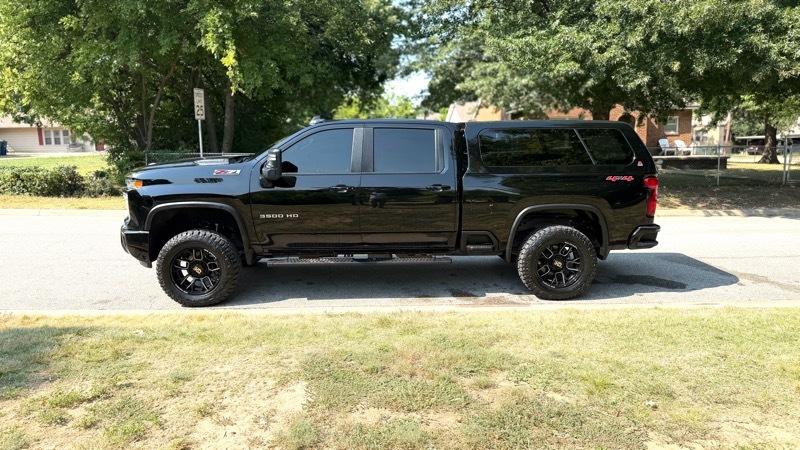 Chevrolet Silverado 3500HD LT Crew Cab 4WD 2024