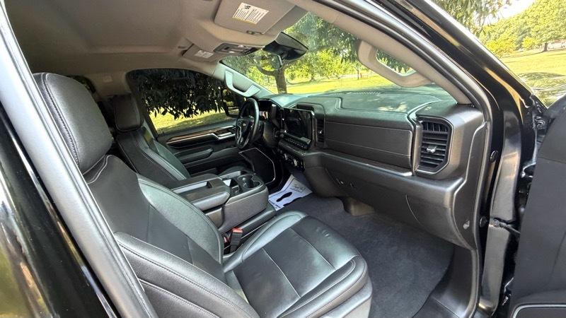 Chevrolet Silverado 3500HD LT Crew Cab 4WD 2024