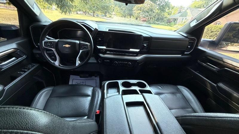 Chevrolet Silverado 3500HD LT Crew Cab 4WD 2024